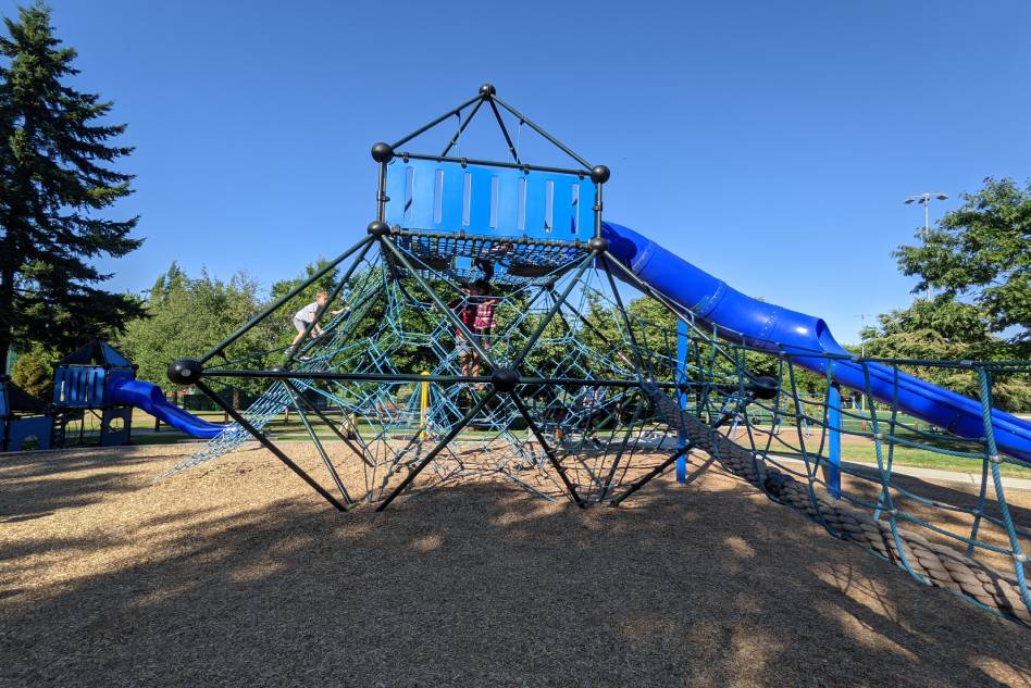 Grass Lawn Park title=